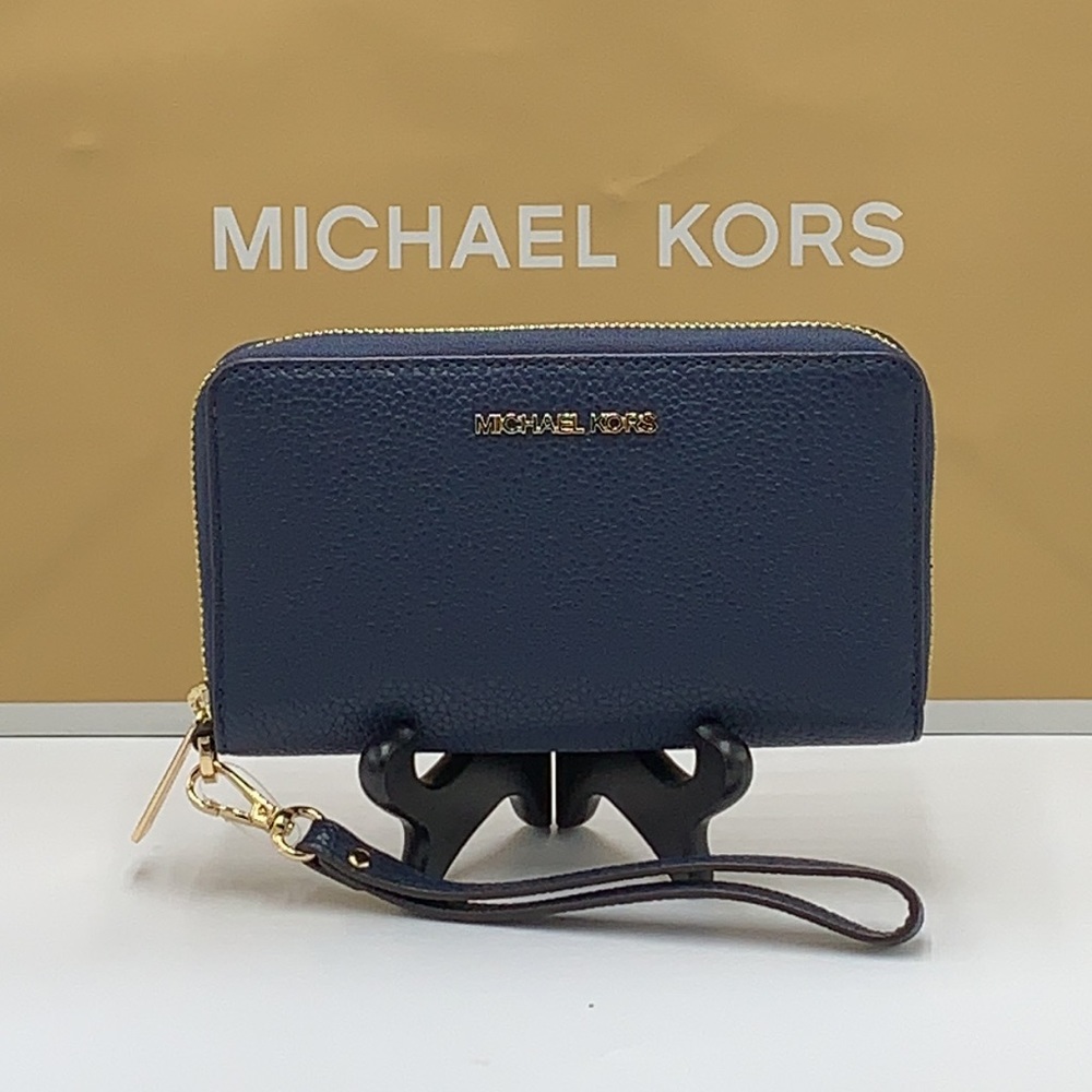 MICHAEL KORS LARGE FLAT MULTIFUNCTION PHONE CASE WALLET WRISTLET NAVY COLOR